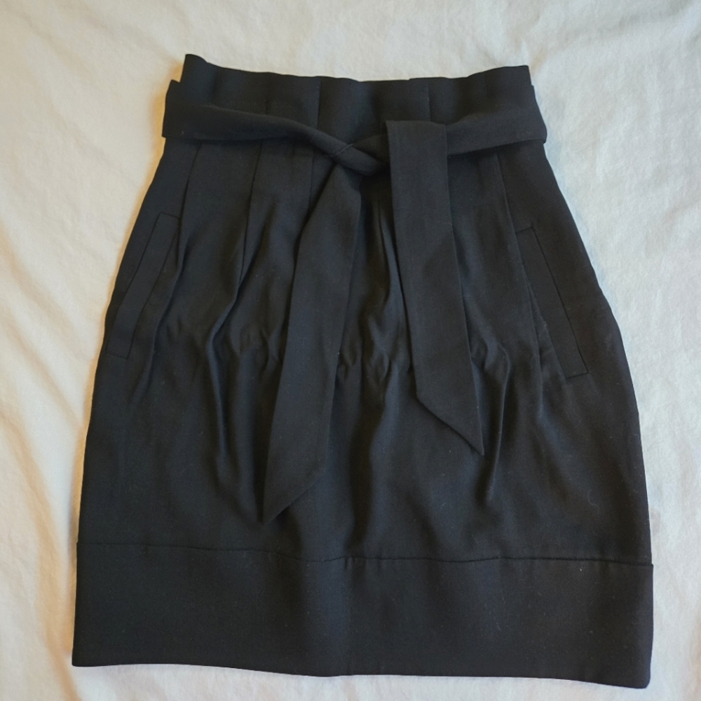 BCBG maxazria sz 2 Stella Paperbag High Waist Black Skirt